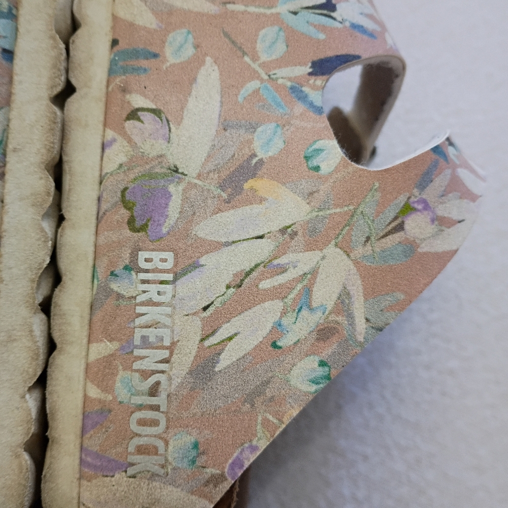 Birkenstock Floral Print Three-Strap Slide Sandals in Pastel.very Good Condition - Picture 11 of 13